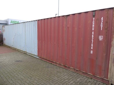 Lot 4016 - 40ft x 8ft corrugated steel shipping...