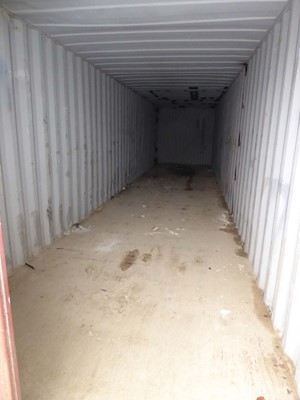 Lot 4016 - 40ft x 8ft corrugated steel shipping...