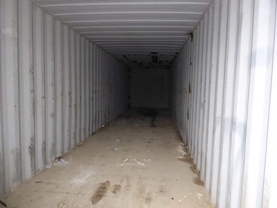 Lot 4016 - 40ft x 8ft corrugated steel shipping...