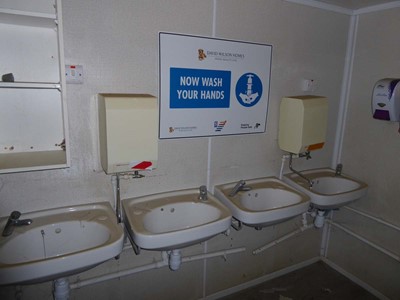 Lot 4019 - 20ft x 9ft 6 inch blue corrugated steel jack...