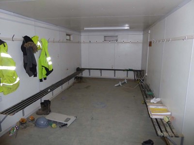 Lot 4020 - 24ft x 10ft blue corrugated steel drying room...