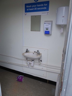 Lot 4024 - 9ft x 12 ft grey jack leg steel site toilet...