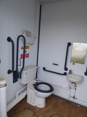 Lot 4025 - 9ft x 12 ft Elliott white jack leg steel site...