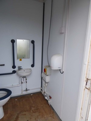 Lot 4025 - 9ft x 12 ft Elliott white jack leg steel site...