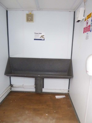 Lot 4025 - 9ft x 12 ft Elliott white jack leg steel site...