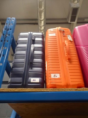 Lot 3278 - Orange hand shelled wheeled luggage case