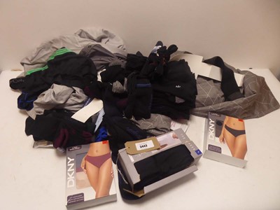 Lot 3443 - Selection of mixed accessories