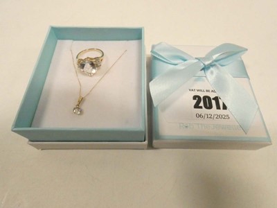 Lot 2017 - 9ct gem necklace and ring marked 10k