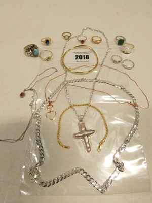 Lot 2018 - Selection of 925 and white / gold tone jewellery