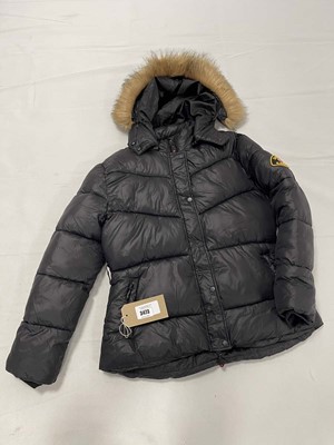 Lot 3473 - Zavetti Canada puffer coat in black size XL...