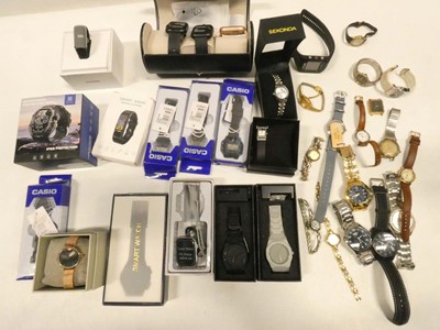 Lot 2022 - Quantity of loose and boxed wristwatches /...