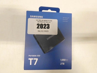 Lot 2023 - *Sealed* Samsung T7 2TB portable SSD
