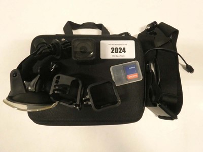Lot 2024 - GoPro Hero4 Session action camera with case...