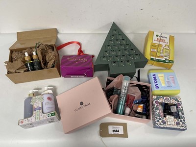 Lot 3564 - 8x Various cosmetic gift sets to include...