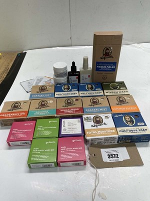 Lot 3572 - Selection of branded toiletries to include...