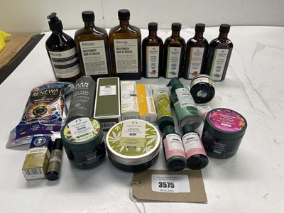 Lot 3575 - Selection of branded toiletries to include...