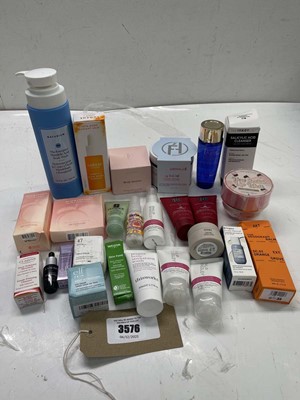 Lot 3576 - Selection of branded cosmetics to include...