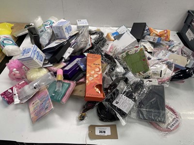 Lot 3578 - Large selection of hair and beauty related...