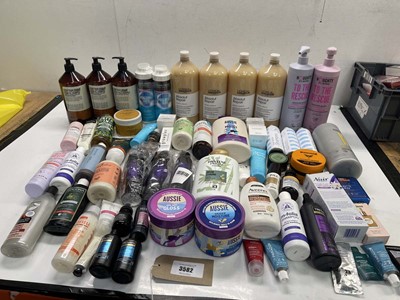 Lot 3582 - Large selection of various shampoos,...