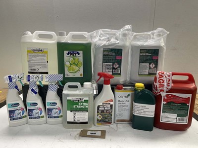 Lot 3592 - 12x Large liquids to include artificial grass...