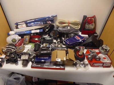 Lot 4603 - Selection of car parts to include brake discs,...