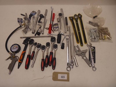 Lot 4625 - Selection of loose tools, to include torque...