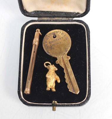 Lot 210 - A silver gilt key 'Springfield Baptist Hall',...