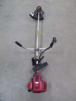 Lot 4105 - Sovereign petrol strimmer