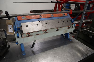 Lot 5 - Hand operated 24" box and pan sheet metal folder
