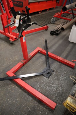 Lot 17 - Rocwood model RWES1250 rotating engine stand,...