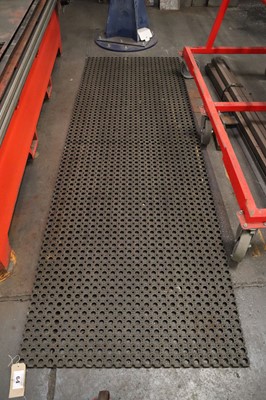 Lot 64 - 4x sections and various offcuts of rubber...