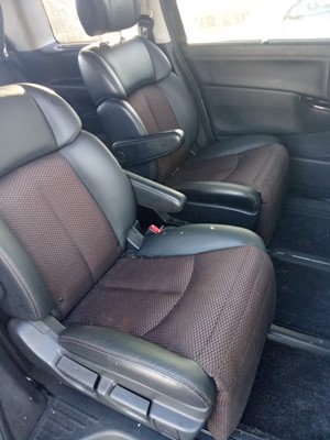 Lot 100 - FJ60 VFF, 2011 Nissan Elgrand Highway Star...