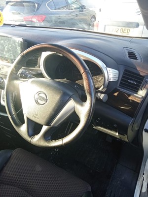 Lot 100 - FJ60 VFF, 2011 Nissan Elgrand Highway Star...