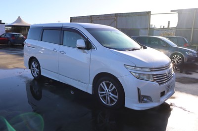 Lot 100 - FJ60 VFF, 2011 Nissan El Grand Highway Star...
