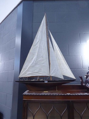 Lot 5028 - Model of a sailing boat "Rainbow 1934"