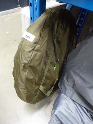 Lot 4225 - Quest Tackle fold up tent in case