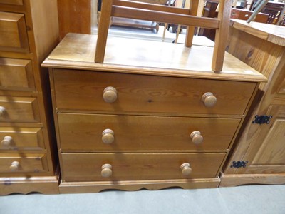 Lot 5120 - Pine chest of 3 drawers