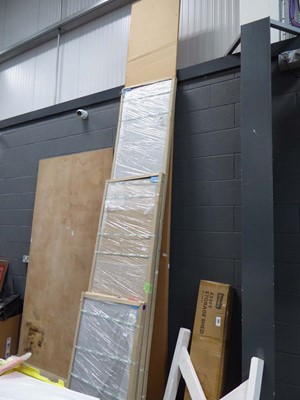 Lot 4231 - Selection of various sized Wren Kitchen...