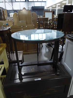 Lot 5095 - Oriental export folding table/firescreen