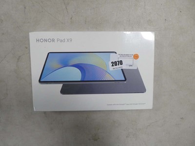 Lot 2070 - Sealed Honor Pad X9 tablet
