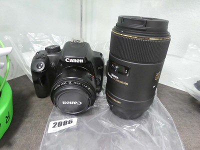 Lot 2086 - Canon E054 camera together with a Sigma 1: 2.8...