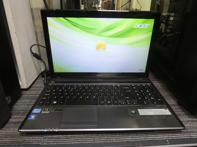 Lot 2090 - Acer Aspire i7 575G laptop - password...