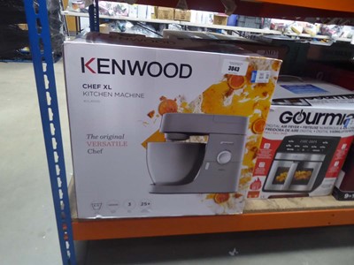 Lot 3043 - Kenwood Chef XL kitchen machine