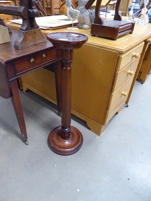 Lot 5172 - Mahogany torchere