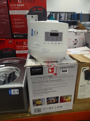 Lot 3080 - Caso Design ice cube maker and a rice cooker