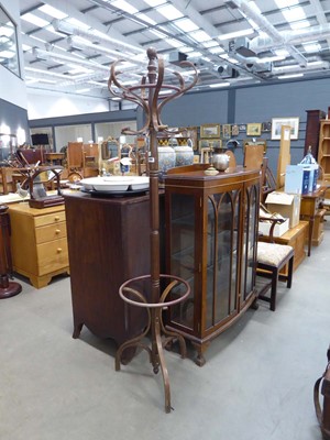 Lot 5195 - Thonet style hat and coat stand