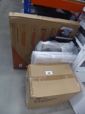 Lot 3098 - Laundry basket, clothes airer etc