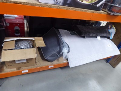 Lot 3099 - Bath rugs and mats