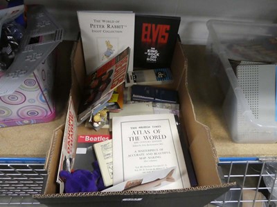 Lot 2121 - Box containing various items including Peter...