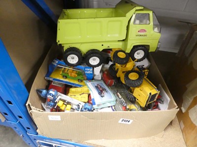 Lot 2124 - Box containing various diecast vehicles...